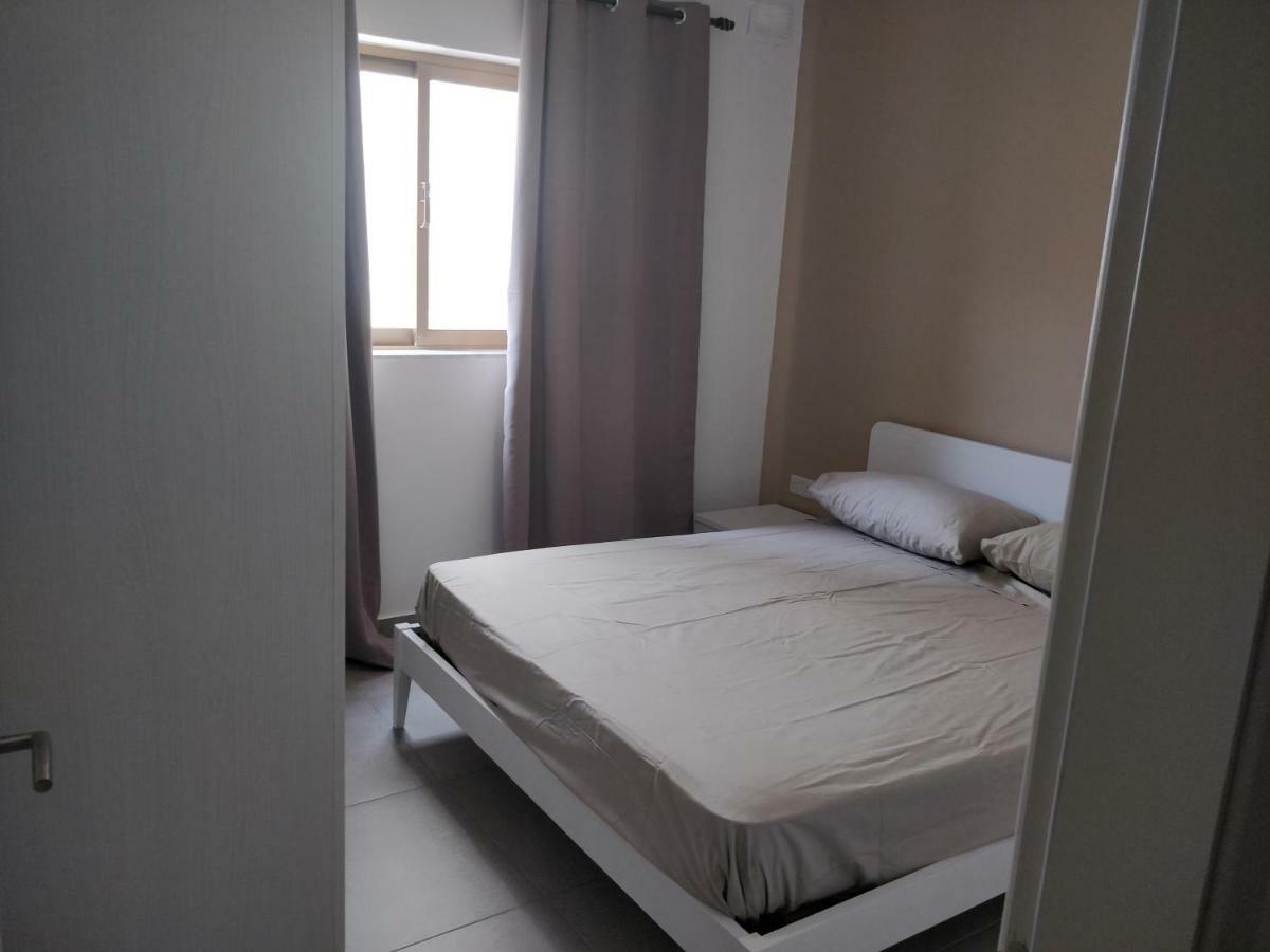 Diamond Court Apartment *